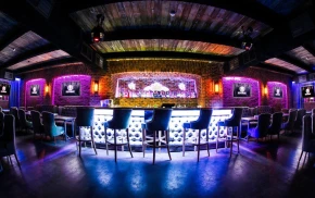 Republic Night Club & Lounge Bar 