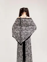 Летний платок с анималистичным принтом черный - Черный - 