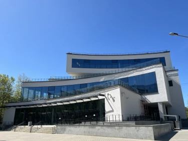 Фото центра курехина днем без якоря